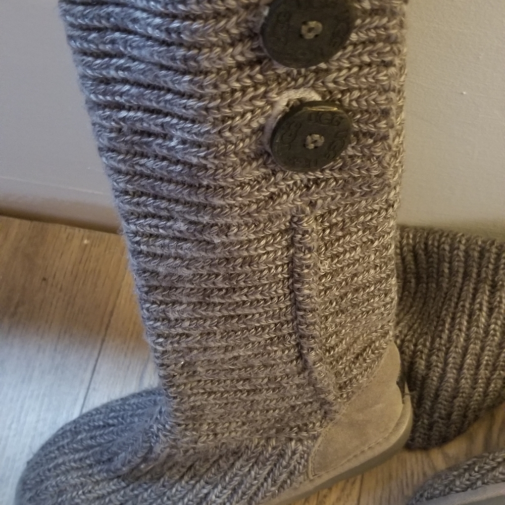 Grey ugg boots